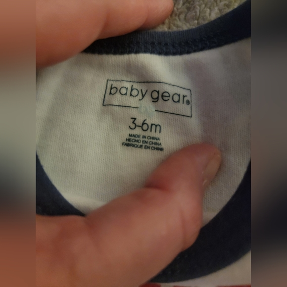 Onesies - Picture 5 of 5